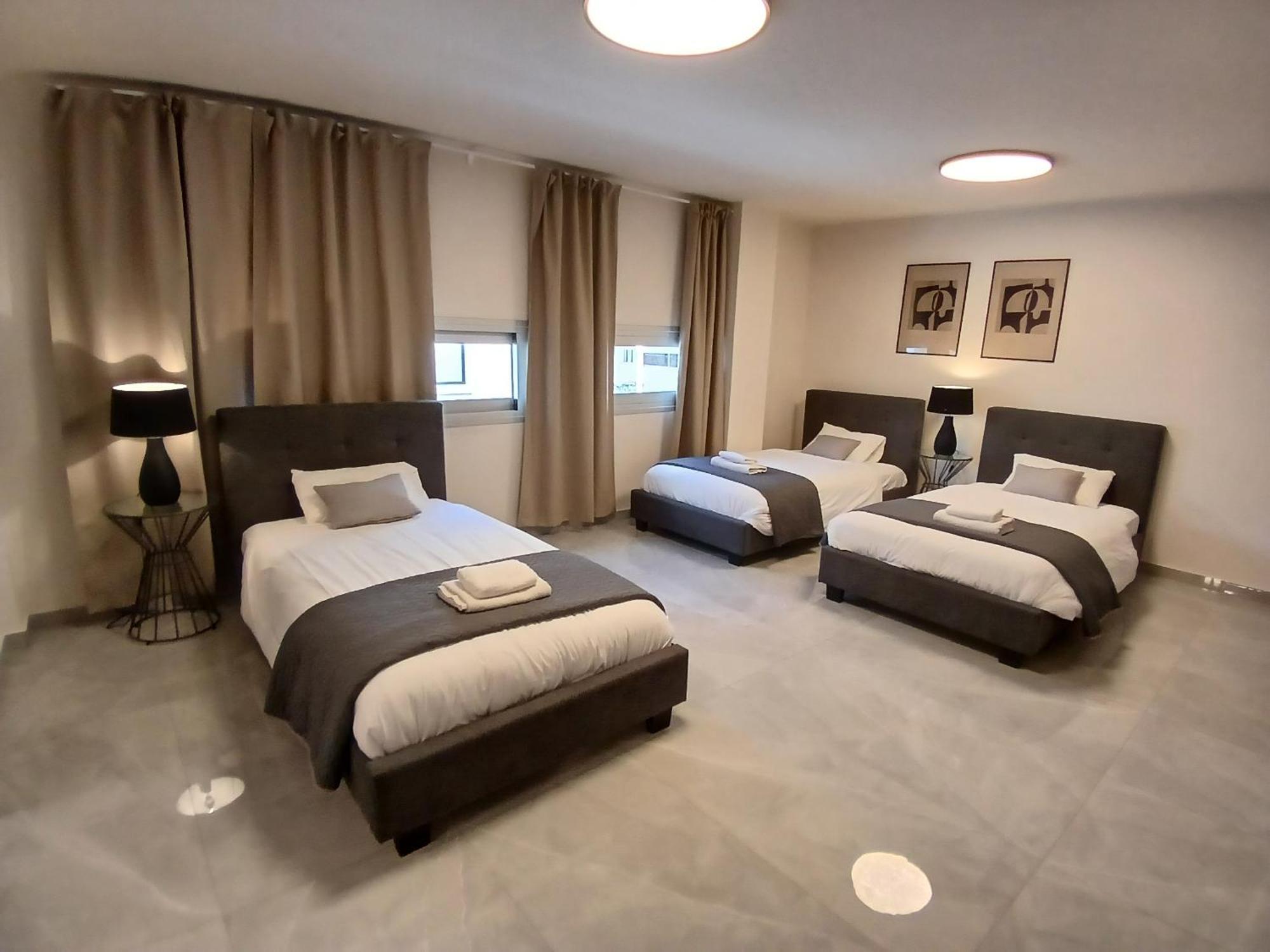 Georgiana Suites Larnaca Exteriör bild